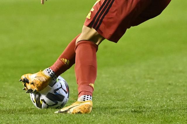 开云体育官网-本土球员报名规定也违法？欧洲法院再将欧足联一军