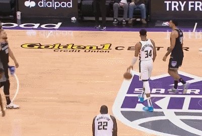 kaiyun-爆发冲突！大洛莱尔斯双双被驱逐 字母哥挑起事端？