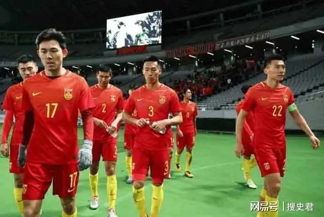 开云体育官网-1957年，国足在世预赛输给印尼，贺龙大怒：不好好练，还开饭吗？